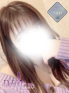 新人　りさ