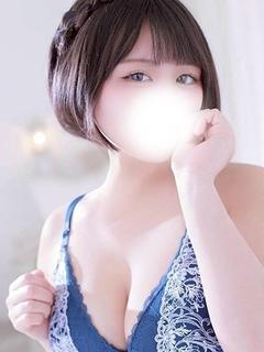 新人ともえ
