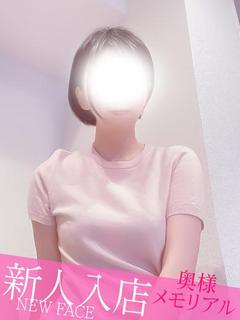 新人もも