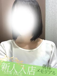 新人ましろ