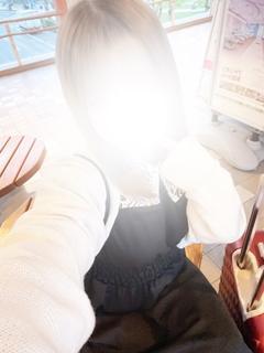 ももな本日初出勤