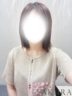 絵梨（えり）美人未経験妻！