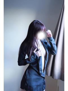 新人 朋美(ともみ)