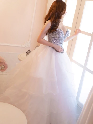 Anemone 渋谷店の秋月理央奈