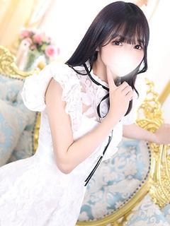 佐野ひなこ