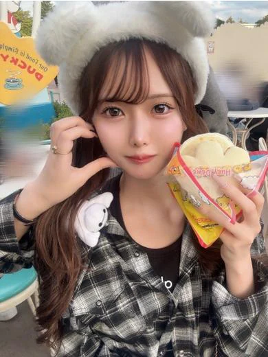 Attrait Tokyoのあかりちゃん素人系AV女優