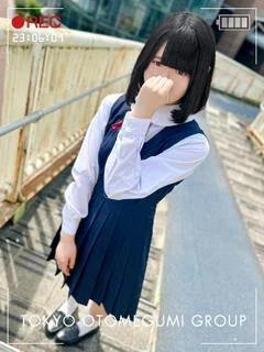 ねろ【現役JK規格ロリ美少女】