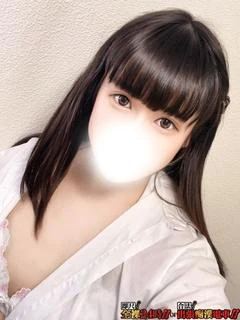 幸ゆりな