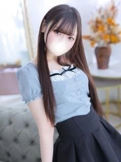 ゆら★超色白のF乳美...