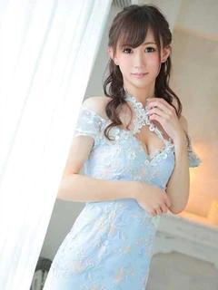 美咲かえで