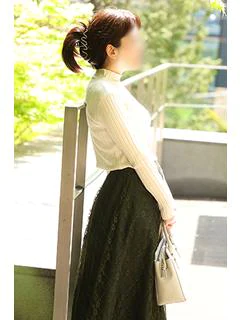 栞里