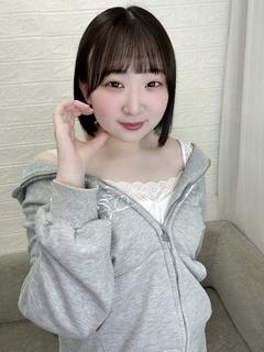 瀬奈ゆゆ