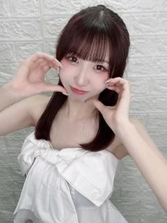 小川なな