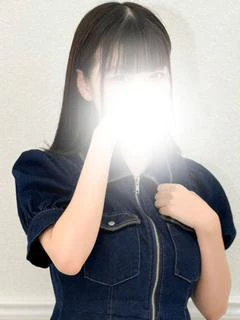 乙坂もゆ