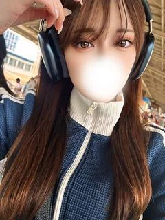 ゆりな