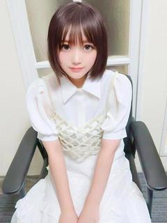 ろあ♪圧倒的クビレの美少女