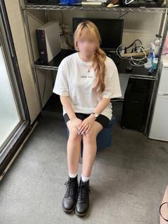 めろ