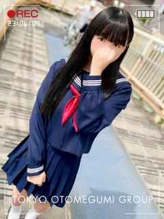 あゆみ【萌えカワ美巨乳少女】