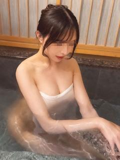 秋帆(あきほ) 24歳 T164 88(G) 56 86