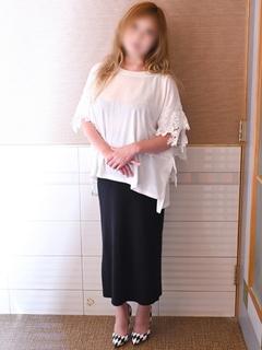 ★完全業界未経験！セクシー系美人奥様♪