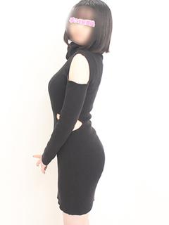 常黒ひなこ