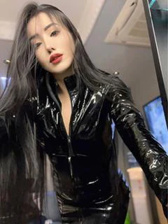 椿女王様