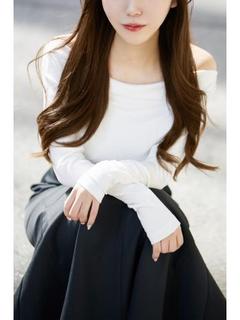 小栗もなか