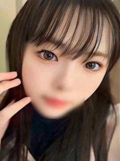 新人りせ