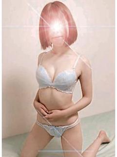 新人あやね