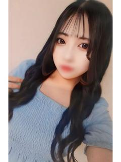 新人あいな