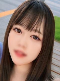 新人うらら