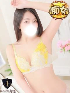 あゆき【F乳いちゃいちゃ美女】