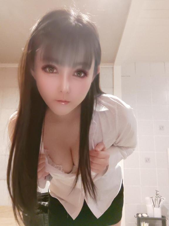 実里紅花 の 申し訳ありません