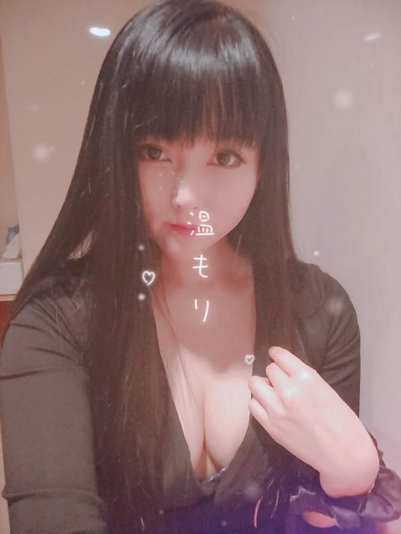 実里紅花 の お盆も出勤してますよ