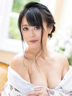 安達みゆ