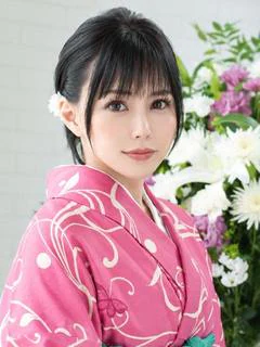 白雪由夏