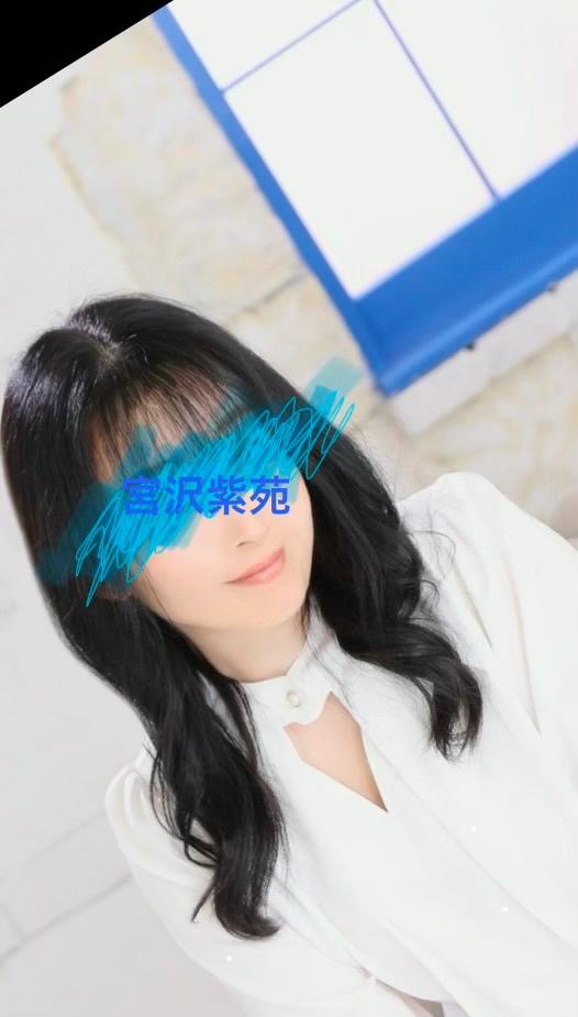 宮沢紫苑 の こんにちは(ᴗ͈ˬᴗ͈⸝⸝)