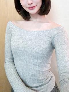 唯月あいら