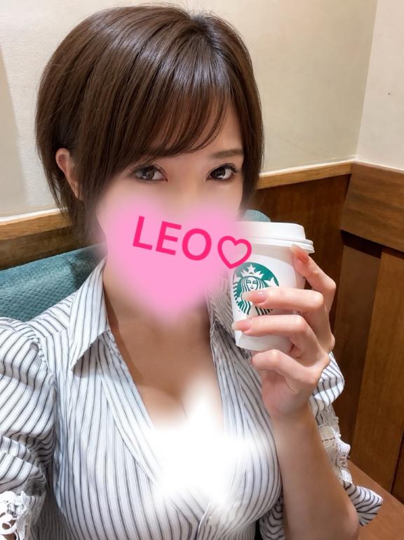 レオ(れお) の 明日(8/26)っ、出勤🚀ですぅ…✨