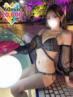 理想の美貌圧巻スタイ...
