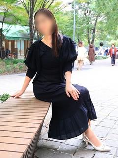 長身細身のモデル系美人妻