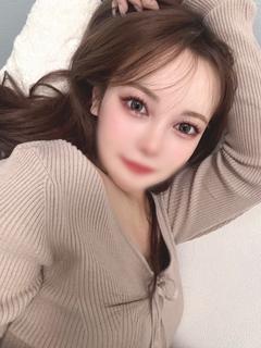 ひな【超カワ細身美脚...