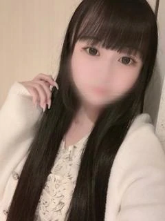 つきな