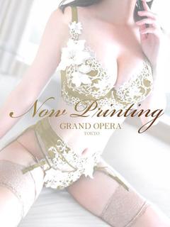 新人・明菜(あきな)