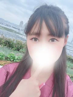ゆりな