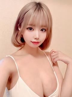 八代 まなか