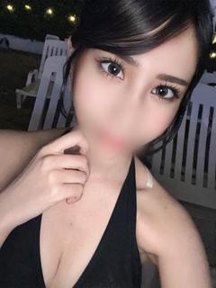 華宮あゆみ