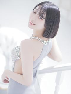 B：天月ひなみ