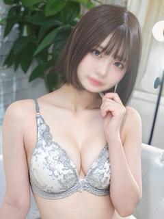 B：玉城ひかる