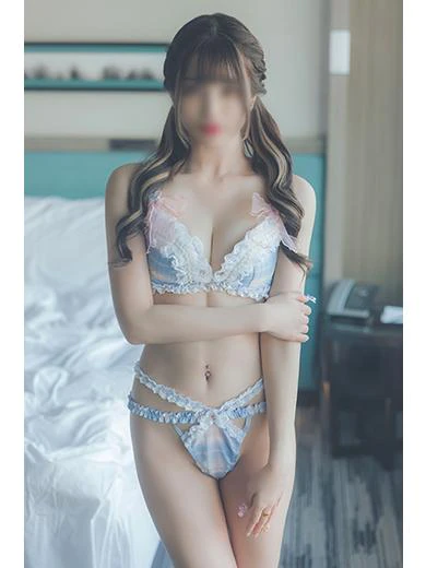 ウルトラプラチナムの月野あいな